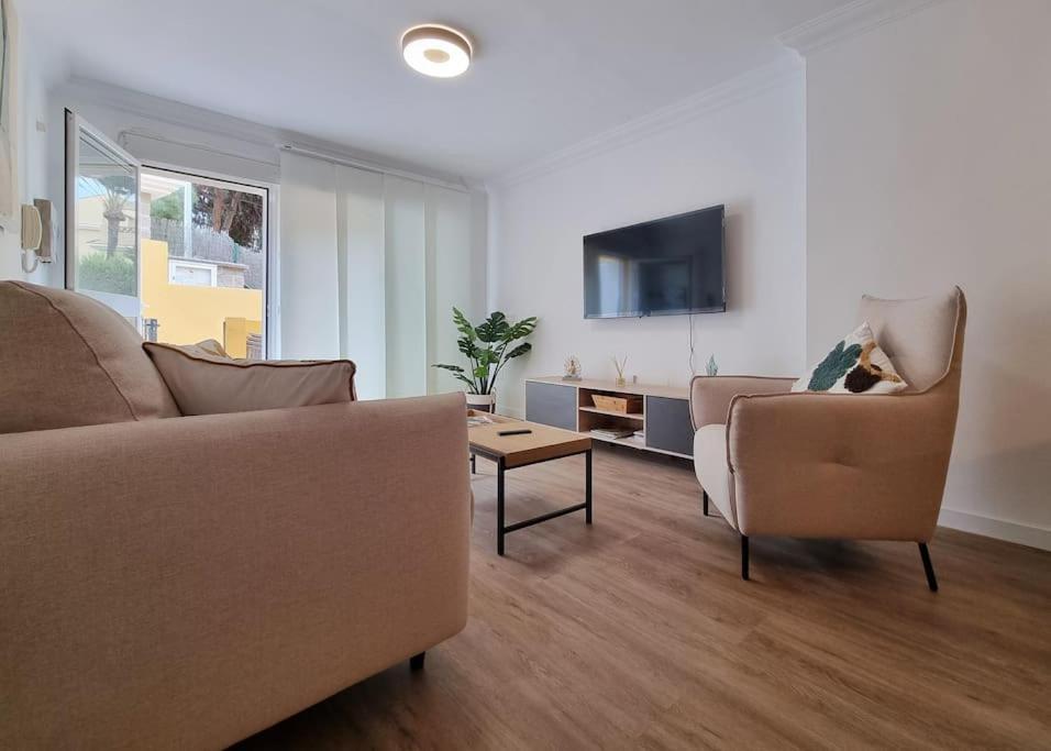 Apartment Beachside Escape