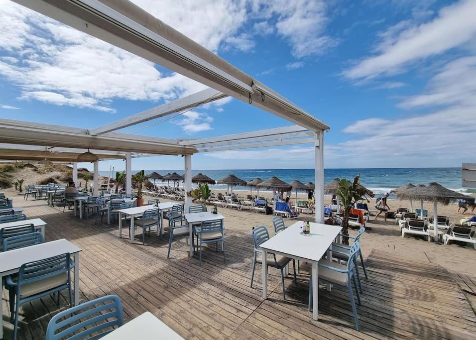 Apartment Beachside Escape *