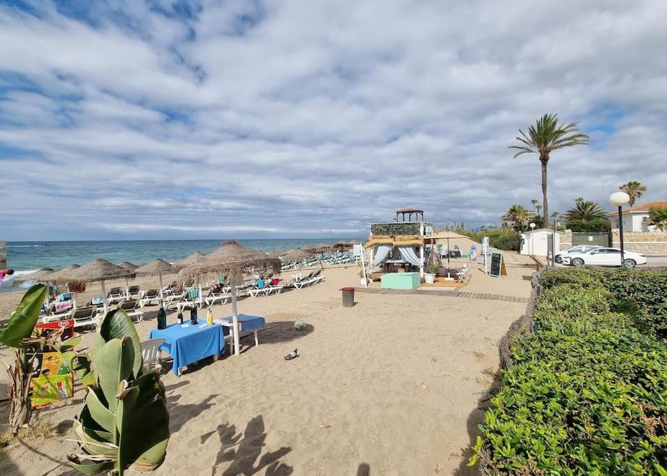 Beachside Escape Apartment Marbella